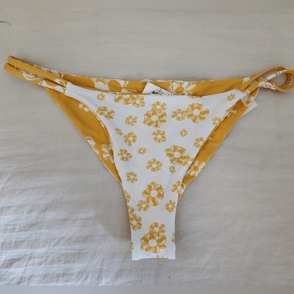 Roxy Flower Lover Reversible Cheeky Bikini Bottoms Mini Coverage size Large - Picture 1 of 8